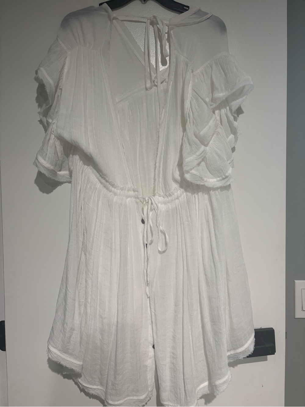 Women’s White Tie-Waist Ruffle Sleeve Tunic